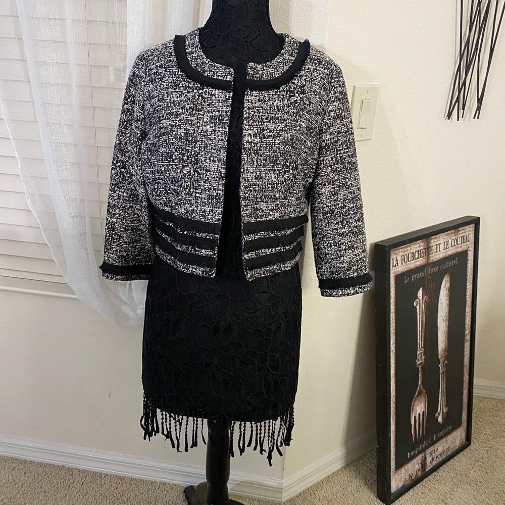 Karl Lagerfeld designer Paris S Blk&whitecrop jacket